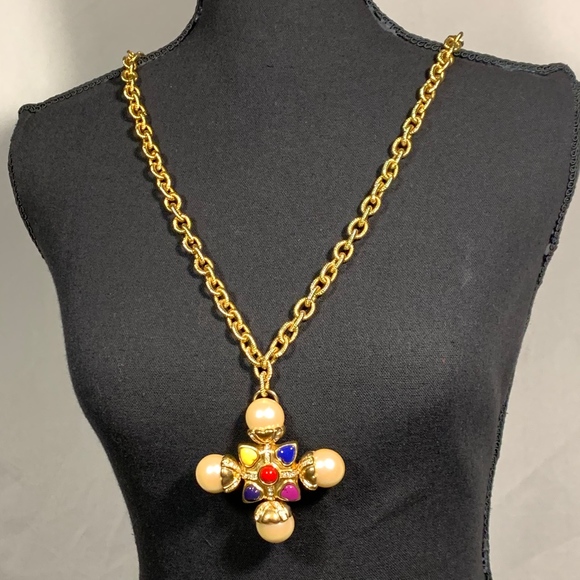 Escada Gold Pendant & Chain - Picture 2 of 7